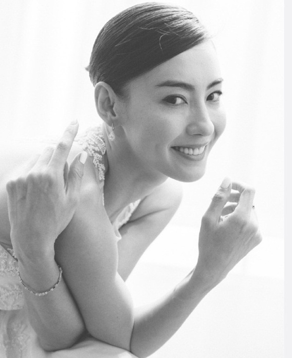 Trương Bá Chi lộ ảnh cưới, chuẩn bị kết hôn với bạn trai là diễn viên nổi tiếng? 0