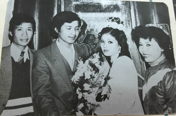 nghệ sĩ Chí Trung và vợ 2