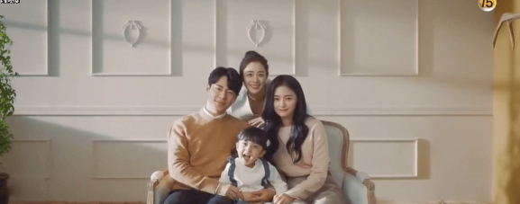 Lộ cảnh Kim Tae Hee ám ảnh chồng con mà như 'tấu hài', vào vai hồn ma nhưng vẫn 'sắc nước hương trời' 1
