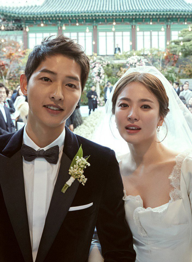 Song Hye Kyo leo lên top 1 Naver vì cách phản ứng giữa lúc chồng cũ Song Joong Ki vướng nghi vấn 'tìm gái mua vui' cùng Jang Dong Gun 2