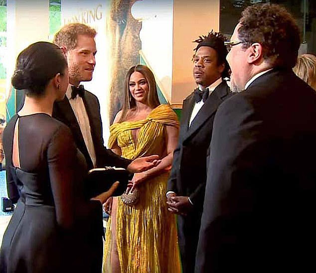 Trước khi bắt đầu cuộc sống mới ở Canada, Hoàng tử Harry từng lộ liễu 'xin việc làm' cho Meghan Markle khiến ai cũng phải xấu hổ 3