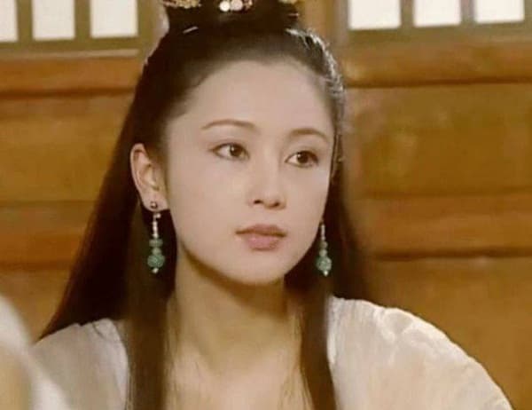 Vì sao cô được ca tụng là 'đệ nhất mỹ nhân Trung Quốc đại lục'? Cô ấy đẹp như thế nào khi còn trẻ? 4