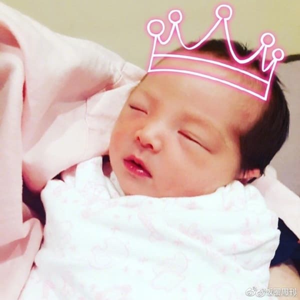 'Mỹ nam xứ Đài' Hạ Quân Tường ép vợ sinh sớm 2 tuần vì không thích con gái mang cung Xử Nữ 3