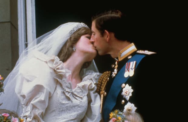 Người thân cận tiết lộ sự thật về cuộc hôn nhân của Công nương Diana, hóa ra không chỉ toàn nước mắt như tin đồn 4