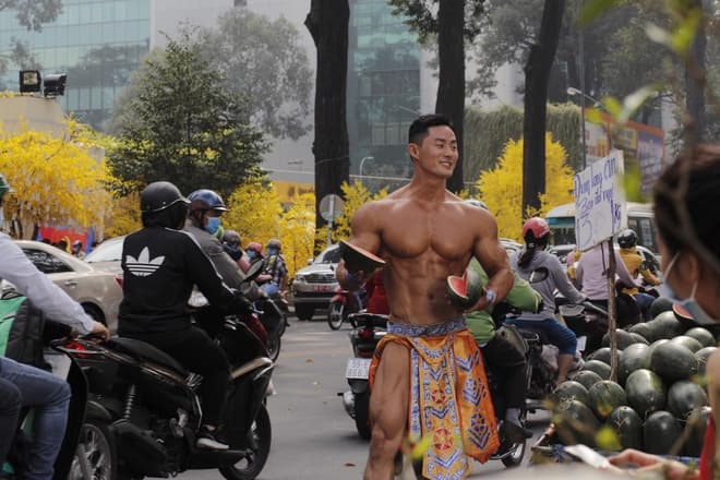 da-tim-ra-danh-tinh-mai-an-tiem.jpg 2