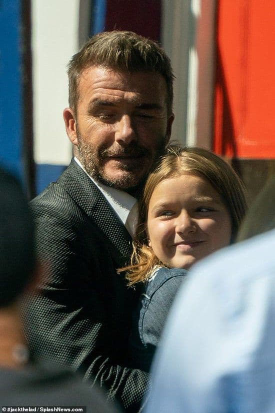 David Beckham lại cho thấy hình ảnh 'ông bố quốc dân' với khoảnh khắc ấm áp bên con gái 11