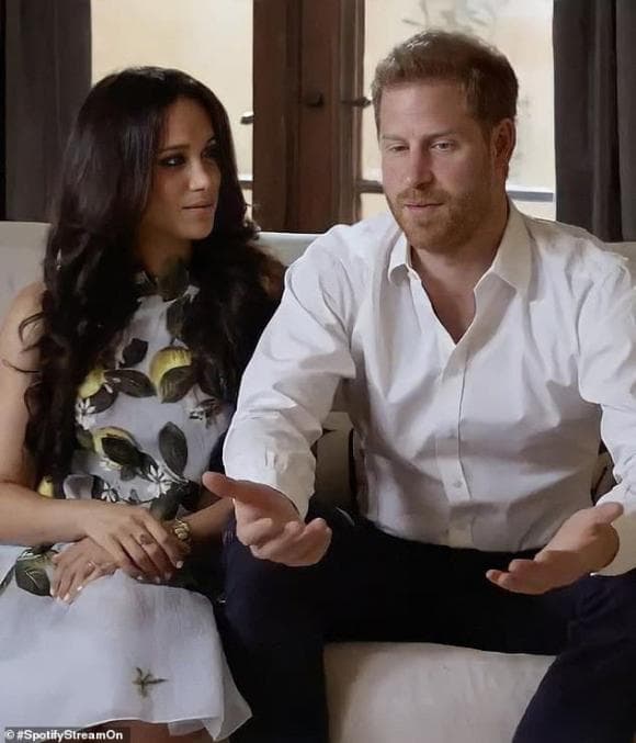 Không hổ danh con dâu hoàng gia, Meghan đến tiết lộ giới tính thai nhi cũng phải theo cách vô cùng 'sang chảnh' 6