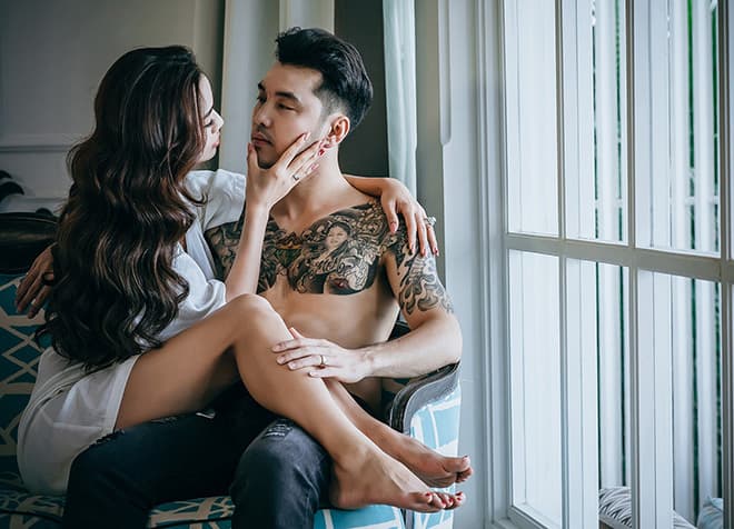 sao Việt xăm tên hình con và bạn đời 8