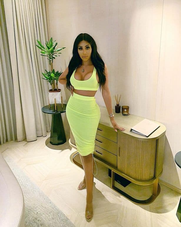 Cô gái mạnh tay chi 32 tỷ đồng để được giống Kim Kardashian 3
