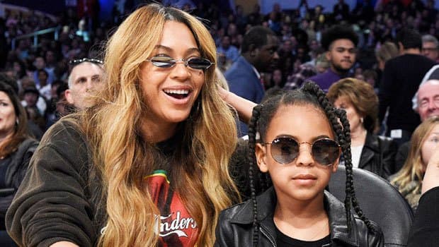 Con gái 9 tuổi Beyonce cham tay vào chiếc cúp Grammy đầu tiên trong đời 5