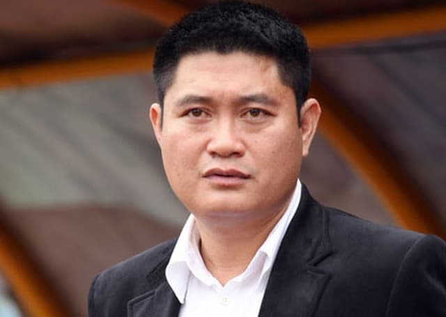 bau-thuy-bat-ngo-tiet-lo-goc-khuat-ho-van-cuong-bi-bat-di-hat-lay-that-lung-danh-khi-khong-nghe-loi-1-ngoisaovn-w640-h455 0