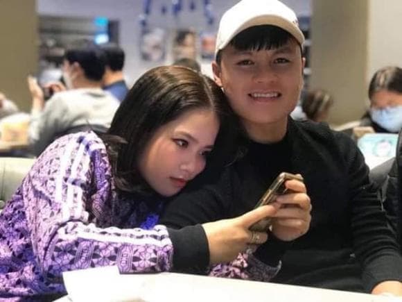 Huyền My và Anh tú  3