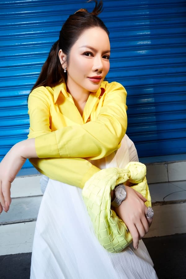 ly-nha-ky-mang-suong-suong-10-ty-kim-cuong-xuong-pho-xung-danh-22dai-gia-kim-cuong22-3-ngoisaovn-w600-h900 3