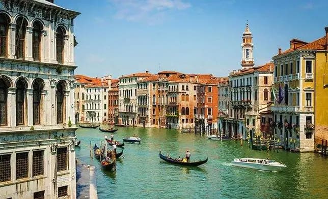 Venice (1).jpg 5
