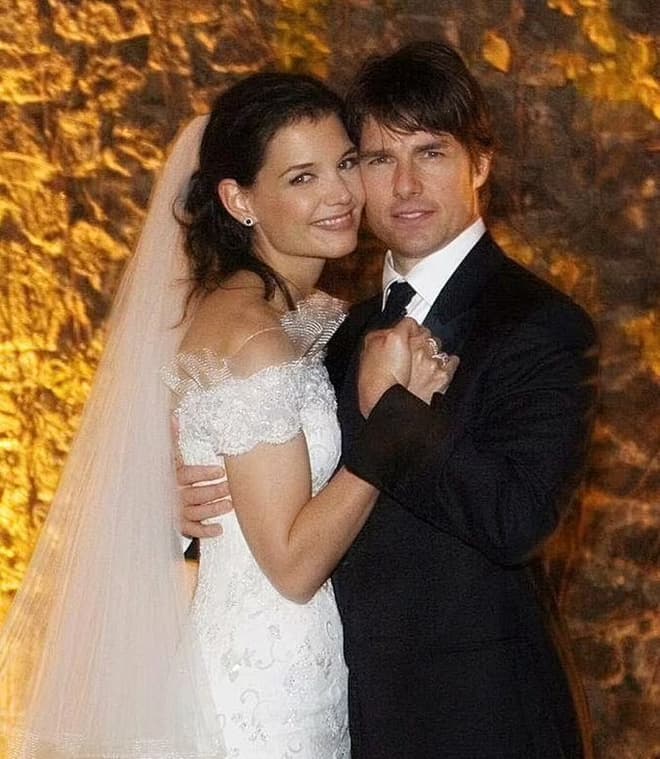 Katie Holmes xuất hiện khác thường sau lễ kỷ niệm 18 năm ngày cưới với chồng cũ Tom Cruise 1.jpg 1