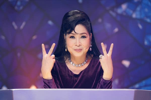 Nữ NSND đổi đời với 'Mưa bụi', U60 có cuộc sống hôn nhân vất ngờ bên tài tử điện ảnh thập niên 1990
