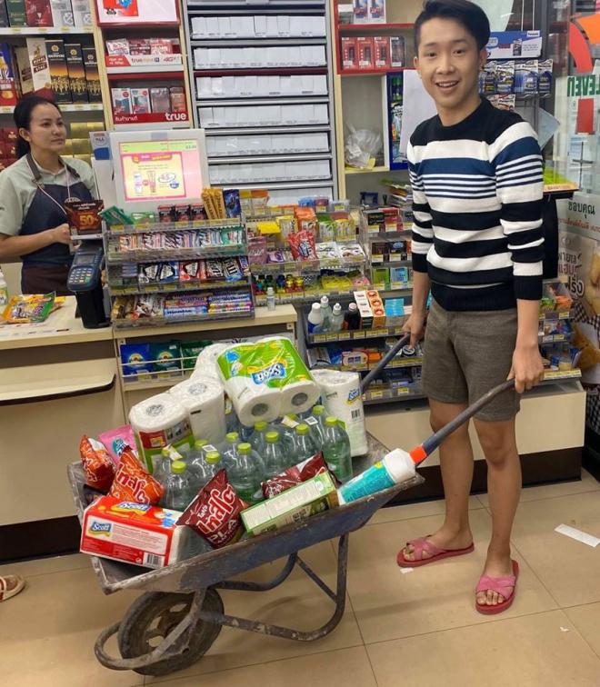 Siêu thị Thái Lan cấm dùng túi nhựa  2