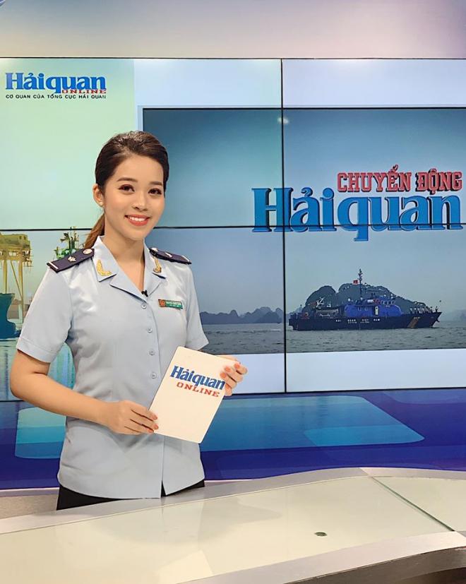 con gái của bạn gái Chí Trung 0