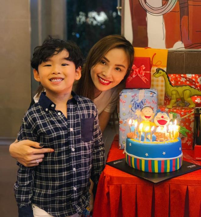 Chồng vắng mặt trong sinh nhật 5 tuổi của con trai Hoa hậu Diễm Hương 10