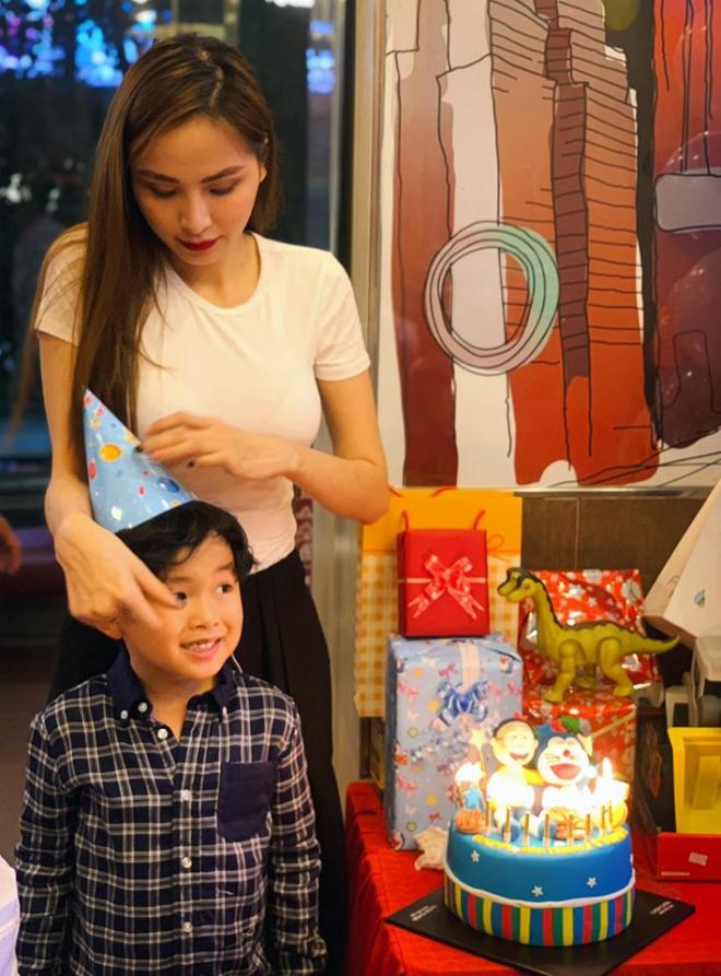 Chồng vắng mặt trong sinh nhật 5 tuổi của con trai Hoa hậu Diễm Hương 8