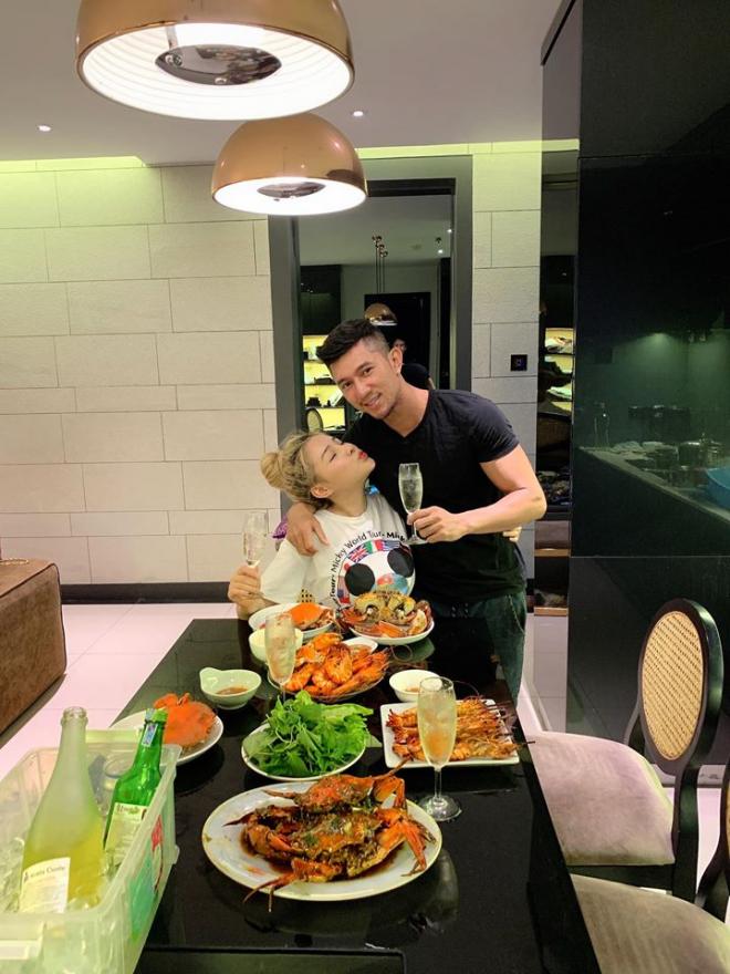 Lương Bằng Quang và Ngân 98 ở Hàn Quốc 1