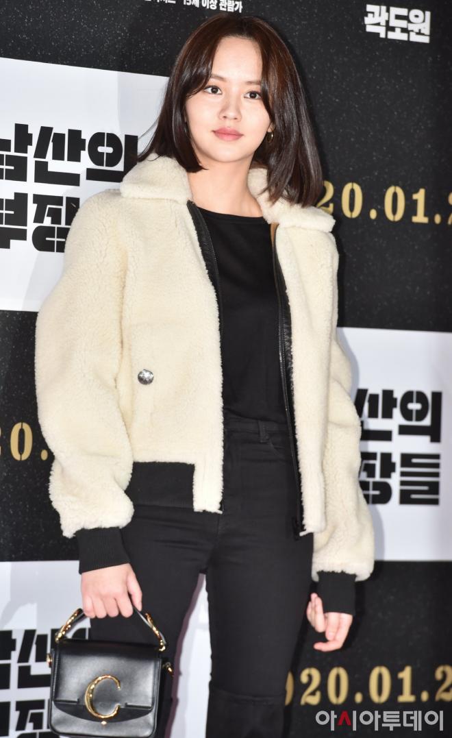 Lee Byung Hun 'bê' cả nửa Kbiz lên thảm đỏ: Bi Rain xuất hiện bên dàn diễn viên hàng đầu xứ Hàn 13