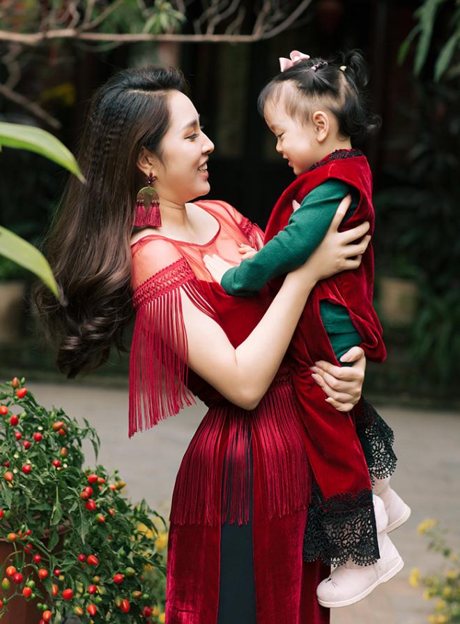 Hoa hậu Ngô Phương Lan bật mí kế hoạch đón cái Tết đầu tiên bên con gái 0