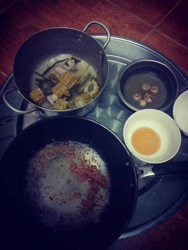 mâm cơm chồng nấu 1
