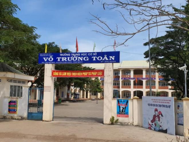 nu-sinh42.jpg 0