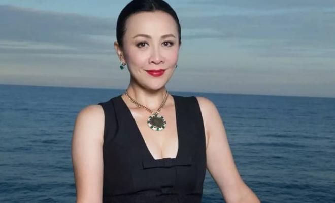  Lưu Gia Linh khiến fan 'lóa mắt' khi sở hữu bộ sưu tập ngọc bích 'khủng' 3