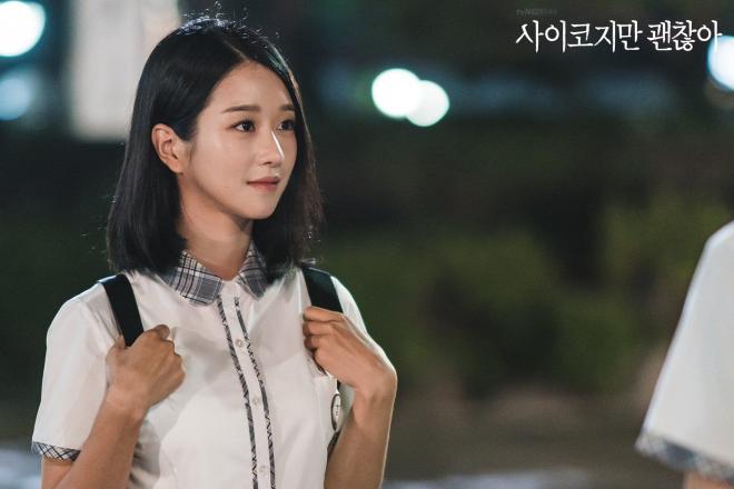  diễn viên Hàn Quốc tuổi 30 nhưng vẫn được đạo diễn chọn vào vai học sinh vì quá trẻ 0