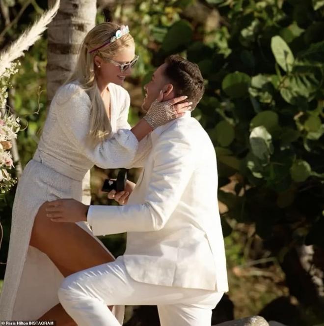 Sinh nhật tuổi 40, 'tiểu thư Hollywood' Paris Hilton được cầu hôn bằng nhẫn kim cương khổng lồ 0