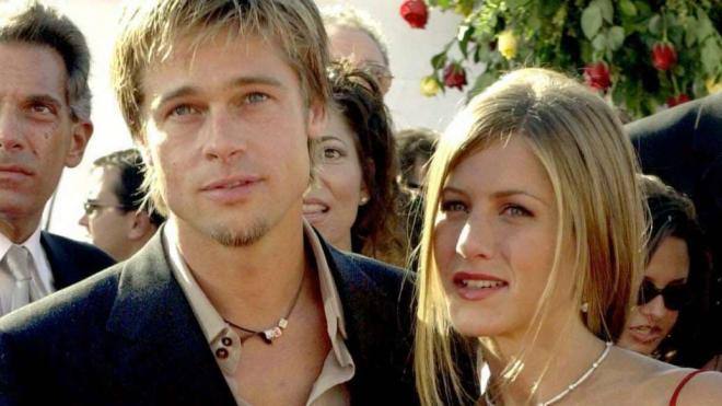 Jennifer Aniston và Brad Pitt 11