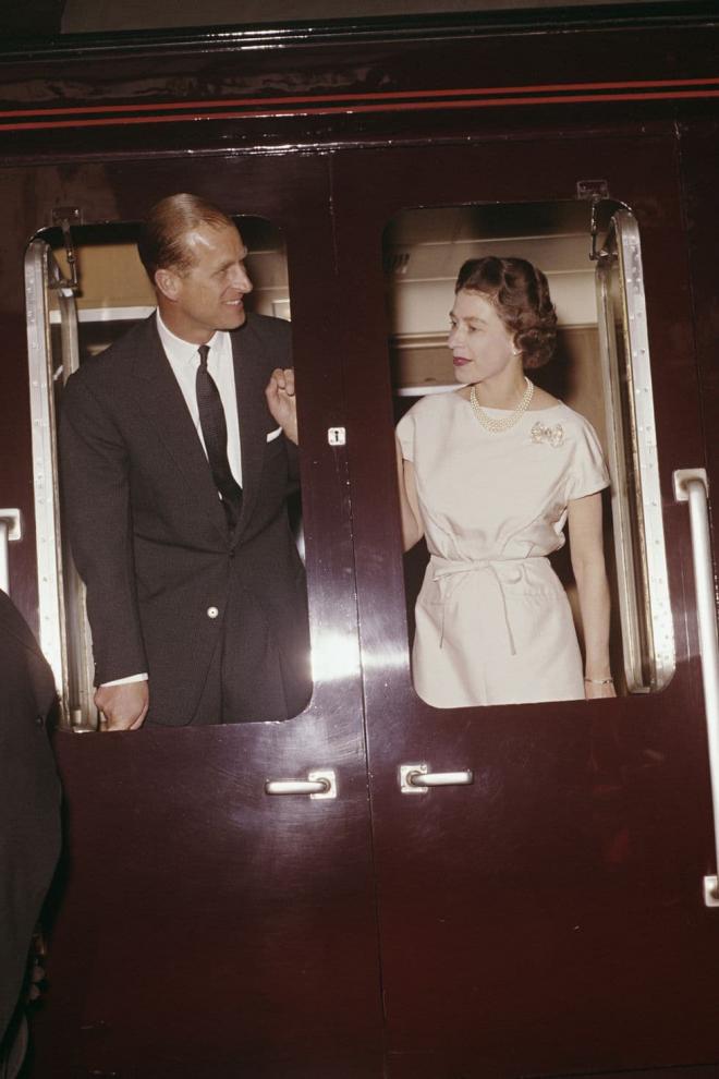  Nhìn lại 74 năm tình yêu của Nữ hoàng và Hoàng thân Philip qua những bức ảnh: Mỗi khoảnh khắc đều là vĩnh cửu 12