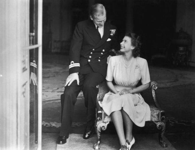  Nhìn lại 74 năm tình yêu của Nữ hoàng và Hoàng thân Philip qua những bức ảnh: Mỗi khoảnh khắc đều là vĩnh cửu 1