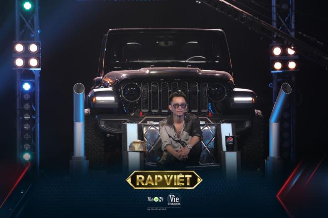 Rap Việt mùa 2 Rhymastic vừa nhậm chức huấn luyện viên đã “chặt chém” Trấn Thành, bội thu nhân tài 3.jpg 2
