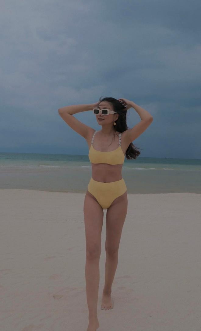 Thanh Hằng đăng loạt ảnh mới diện bikini, khoe dáng siêu mẫu nóng bỏng ở tuổi 38  0