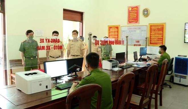 Người dân lưu ý: Bộ Công an quy định trường hợp bắt buộc phải đổi biển số xe và đăng ký xe từ 2025 1