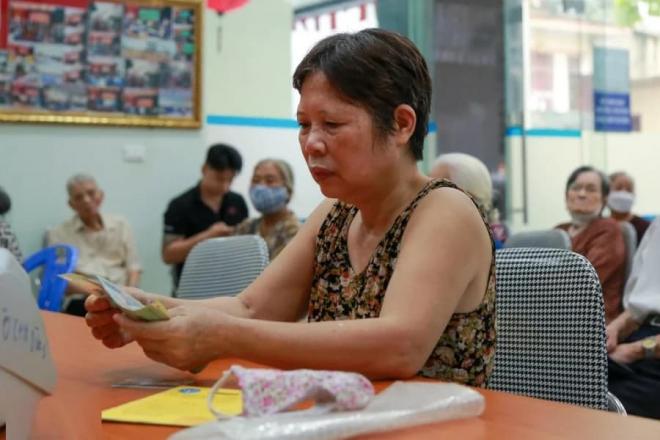 Tin vui cho người lao động: 45 tuổi bắt đầu tham gia BHXH vẫn có lương hưu 0