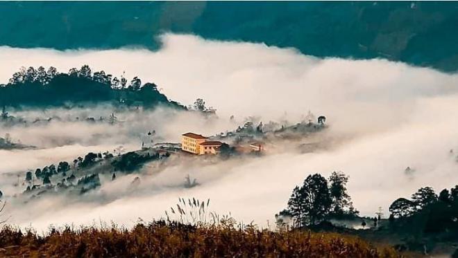 bản làng trên mây 1