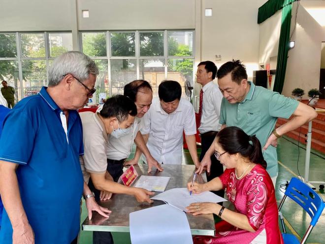 trưởng thôn  0
