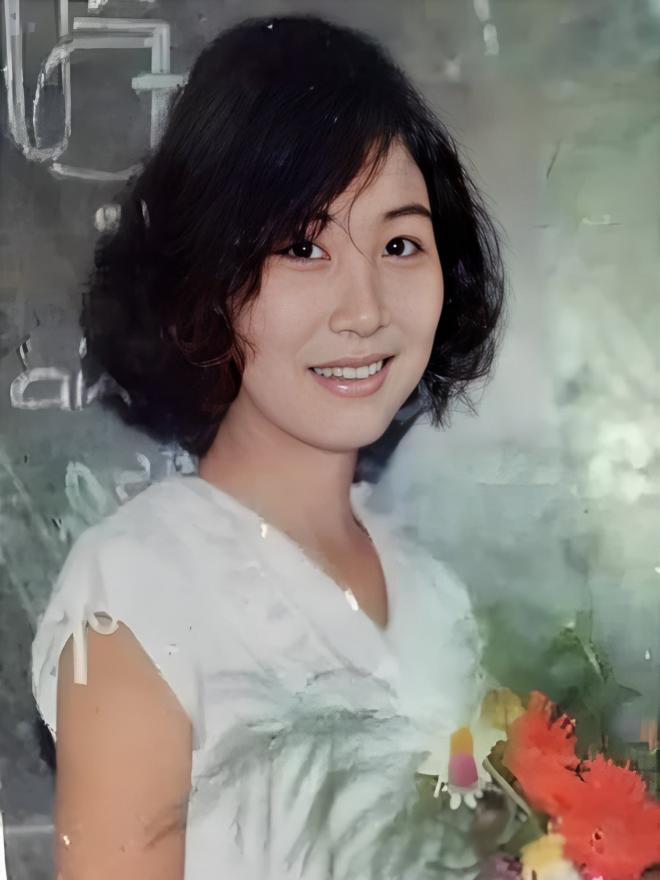 Nữ NSND đổi đời với 'Mưa bụi', U60 có cuộc sống hôn nhân vất ngờ bên tài tử điện ảnh thập niên 1990