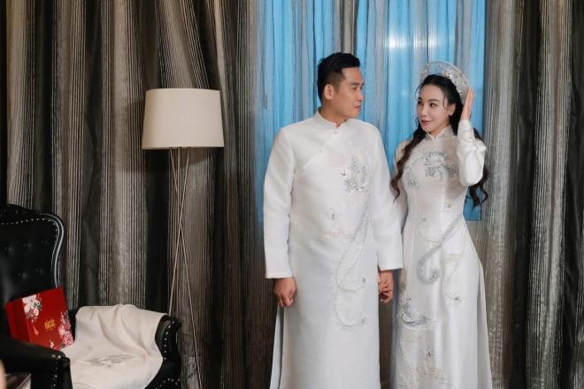 lo-dien-chu-re-cua-ho-quynh-huong-trong-le-cuoi-kin-tieng-3-ngoisaovn-w1440-h960 2
