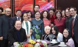 Gia đình hiếm hoi của Việt Nam có 3 mẹ con là NSND: Người nhận danh hiệu khi mới 26 tuổi; Người sở hữu loạt Huân chương cao quý