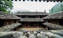 Toàn cảnh dinh thự 150 tỷ của dòng họ từng thống lĩnh cả vùng cao nguyên Hà Giang, được Bác Hồ tặng kỷ vật quý