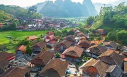 Chuyện lạ ở Lạng Sơn: Hàng trăm ngôi nhà cùng quay về một hướng, cảnh tượng xưa nay hiếm 