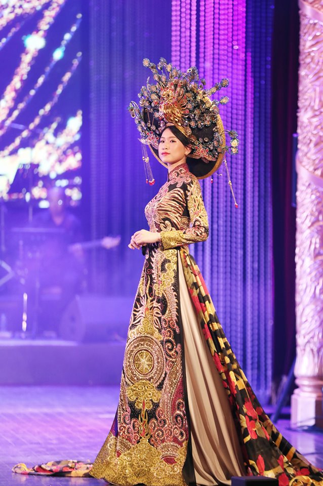 Nữ hoàng hoa hồng Bùi Thanh Hương, Hương Queen, BST áo dài Nữ quyền