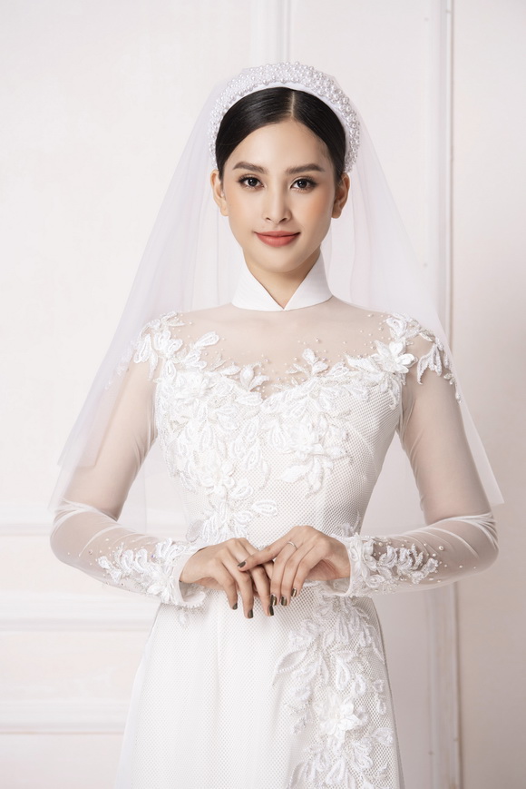 Hoa hậu Tiểu Vy, NTK Ngô Nhật Huy, Sao việt