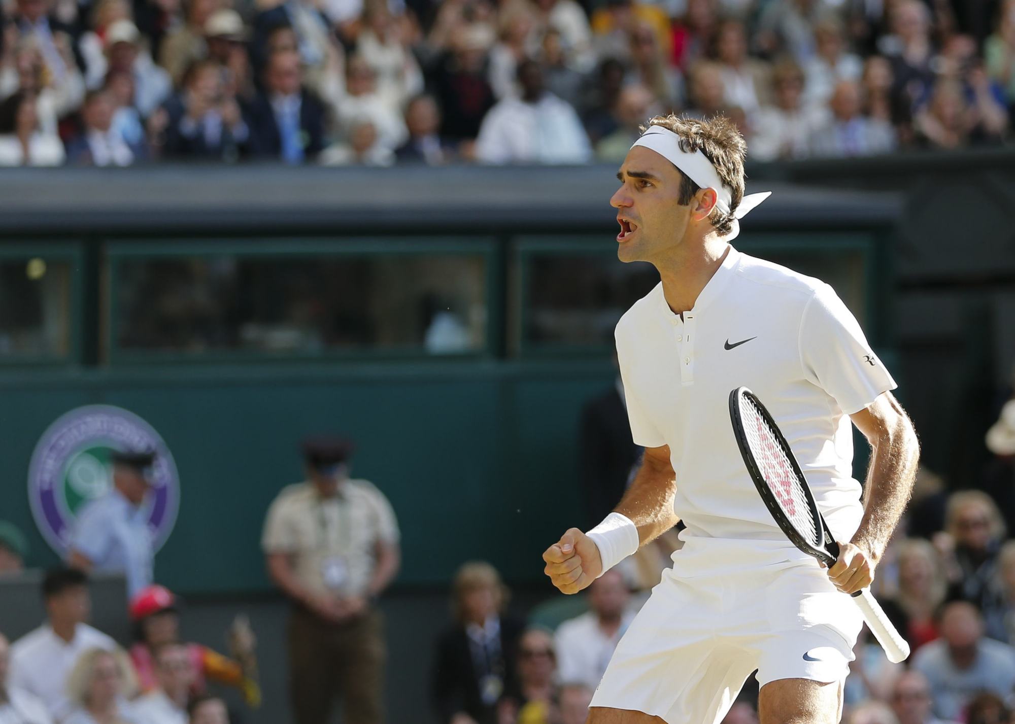 Roger Federer - tay vợt vĩ đại 'không thể ngủ nếu thiếu vợ' và bí ...