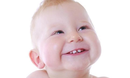 Trẻ có hàm răng cửa to và thưa là tốt hay xấu?